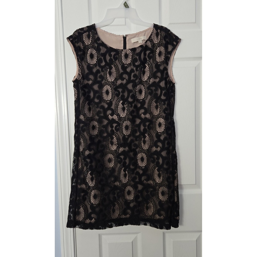 Loft  Womans Sleeveless Dress Size 6 Lace,‎ With a Liner